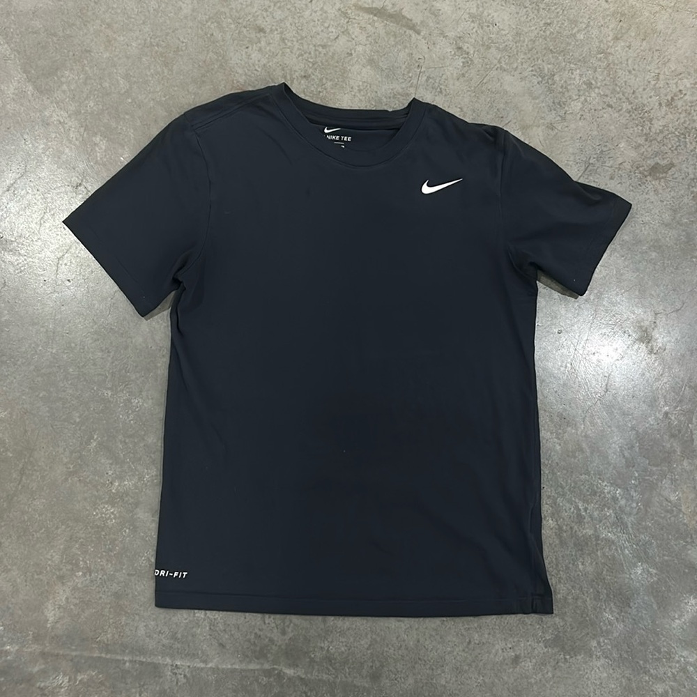 Nike black t shirt